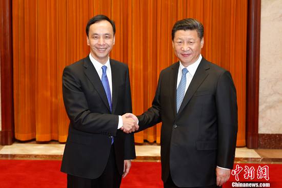 習(xí)近平會(huì)見中國(guó)國(guó)民黨主席朱立倫