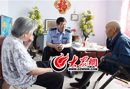 交警直屬二大隊(duì)大隊(duì)長13日做客第3期“交警在線”