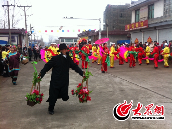 臨沂：秧歌兒扭起來(lái) 歡天喜地鬧新春