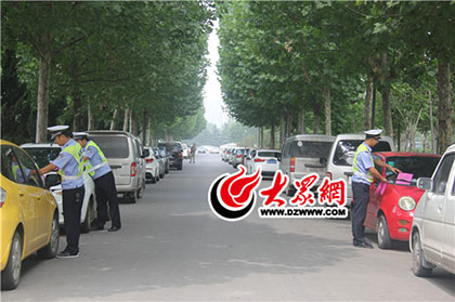 7月27日起市政府周邊單位區(qū)間道路嚴(yán)禁隨意停車(chē)