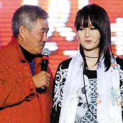 趙本山女兒正式進(jìn)軍娛樂圈 將與潘長(zhǎng)江女兒比拼